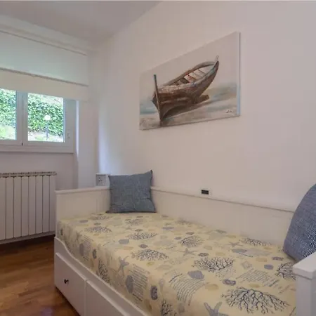 Pied A Terre Apartment